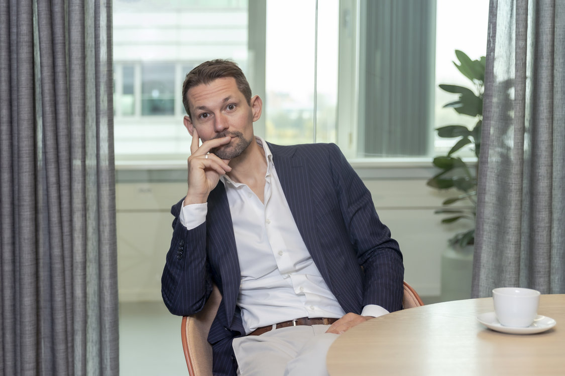James van der Spek op het HCS kantoor
